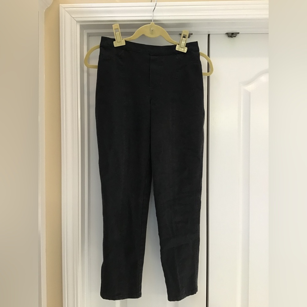 Issac Mizrahi Live 24-7 pants smoke free home excellent condition,